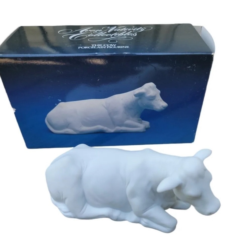 Avon Nativity Collectibles Cow Bisque White Porcelain Figurine NIB